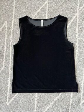 White Stag Black Velvet 90s Sleeveless Stretch Top